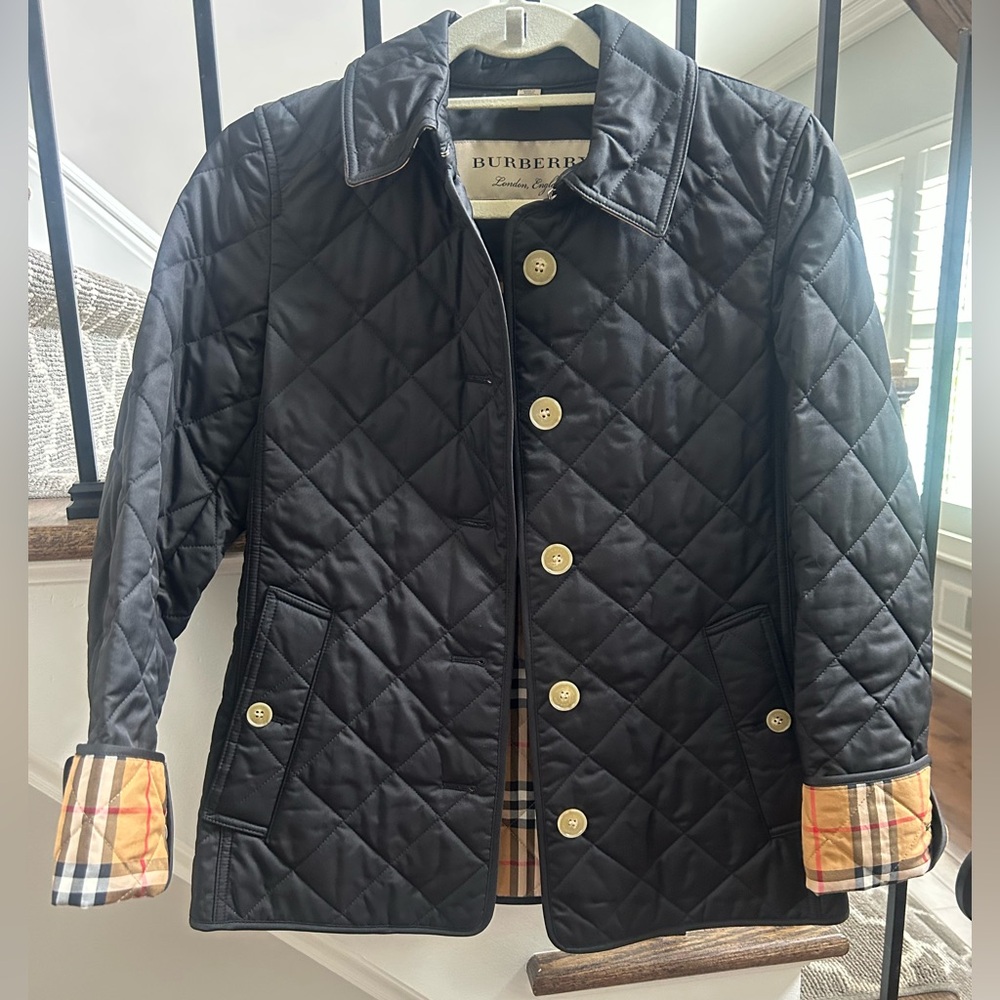 Burberry Quilted Jacket XS Never Worn
